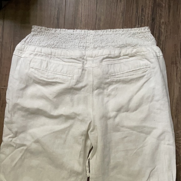 White flowy pants - Picture 3 of 3